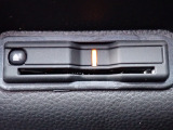 ■【ETC車載器】が装備されています。セットアップをしてお渡しとなり、ETCカードを差し込むだけで高速道路の利用が可能です。