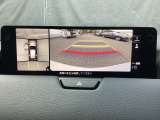 狭い場所での駐車やすれ違いなどでより的確な運転操作に役立つ360&deg;ビューモニターが装備されています。