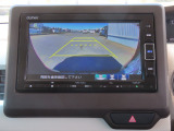 【バックカメラ装備済み】駐車の際の心強い味方!ガイドを見て確認しながら駐車できるので安全です。