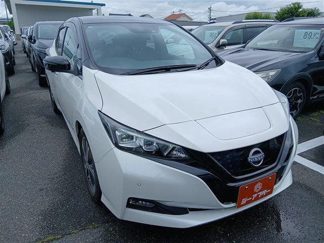 リーフ X Vセレクション 禁煙車 純正9インチナビ 全周囲カメラ