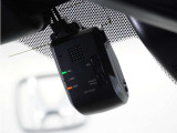 ◆ドライブレコーダー◆映像・音声などを記録する自動車用の装置です。 もしもの事故の際の記録はもちろん、旅行の際の思い出としてドライブの映像を楽しむことができます。