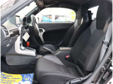 保証に関しましても、高年式車両にはメーカー保証や低年式車でも最長3年・走行無制限まで、ご用意させて頂いております(車輌によって条件が変わります。)