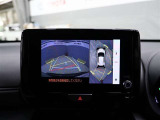 パノラミックビューモニター付きです。車両を上から見たような映像をディスプレイオーディオ画面に表示。運転席からの目視だけでは見にくい、車両周辺の状況をリアルタイムでしっかり確認できます。