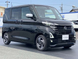 エマージェンシーブレーキ(衝突被害軽減ブレーキ)、フロントカメラが車両や歩行者を検知し警告音と共に衝突回避、軽減をアシストしてくれます。