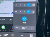 【ステアリングヒーター】冬場に冷たくなりやすい革巻きステアリングを、スイッチ一つで素早く適温に!エアコンよりも早く温まってくれるので、寒い日の運転も快適になりますね。