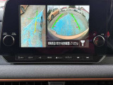 ナビのカメラボタンを二回押すことで運転席からの死角もカバーできます