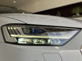 Audiが最初に採用したLEDポジショニングランプ。シャープなラインで昼間でも点けていたいと思うほど上品でオシャレです。夜間走行時はさらに目立ちます!