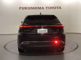 薄くてシャープなコンビネーションランプ!横一文字に光るラインはリヤビューを特徴的なものにしています!