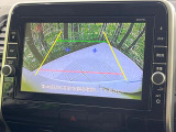 【バックカメラ】駐車時に後方がリアルタイム映像で確認できます。大型商業施設や立体駐車場での駐車時や、夜間のバック時に大活躍!運転スキルに関わらず、今や必須となった装備のひとつです!