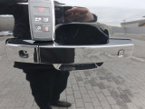 【キーレスエントリー】バッグやポケットからキーを取り出すことなく車にアクセスして、ロックとアラームを設定できます。 毎日の利便性をさらに高める機能です。