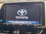 【メーカー純正9型ナビ】インテリアに溶け込むスタイリッシュな「専用設計」メーカーナビを装備♪視認性や操作性など基本性能にも優れ、より上質なカーライフをお楽しみいただけます。