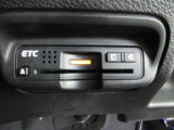 今や標準装備になりつつあるETC車載器も装着されております。料金所を通過するときも楽々です。
