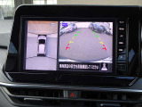 「アラウンドビューモニター」・・・上空から見た映像で車庫入れ簡単♪♪