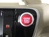 【スマートキー】持っているだけでエンジン始動や、ドアロックの開閉まで出来ちゃう賢く便利なスマートキーを装備!暗くなってもキー穴を捜す必要が無くとっても便利ですから人気の装備です♪