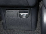 アウトドアが更に楽しめる♪車内外で1500Wまでの家電品が使える装備で、車内外でコーヒーメーカーや湯沸かしポット、簡易電子レンジなどが使えますよ(*^^)v