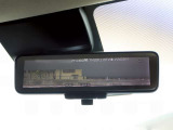 【スマートルームミラー】車両後方のカメラ映像をミラー面に映し出します!車内の状況や天候に左右されず、また夜間にはカメラの感度をアップさせるなどにより、いつでもクリアな後方視界が得られます!