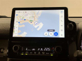 いまや必須装備「ナビゲーション」搭載!知らない場所にスイスイッとドライブ。もう、これなしではハンドルを握れませんね!でも運転中の操作は危険ですのでご注意ですね☆