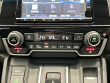 Wエアコン付きです!運転席・助手席それぞれ快適な車内でお過ごしいただけます。寒い時期には嬉しいシートヒーター付きです!