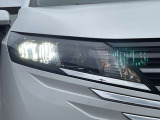 【ライトランプ】暗い夜道やトンネル内など明るい光で照らして運転をサポート。危険な暗所もこれで安心!
