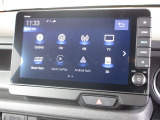 ナビゲーションはギャザズ9インチコネクトナビ(LXU-242NBi)を装着しております。AM、FM、CD、DVD再生、Bluetooth、音楽録音再生、フルセグTVがご使用いただけます。