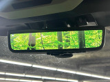 【スマートリヤビューミラー】後席の大きな荷物や同乗者で後方が確認しづらい時でも安心!カメラが撮影した車両後方の映像をルームミラー内に表示。クリアな視界で状況の確認が可能です!