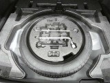 応急用のスペアタイヤが付属していますので万が一の時にも安心です