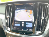 【パークアシスト・カメラ】駐車時に後方がリアルタイム映像で確認できます。大型商業施設や立体駐車場での駐車時や、夜間のバック時に大活躍!運転スキルに関わらず、今や必須となった装備のひとつです!
