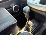 仕入れ先が不明なお車は取扱いしません!!実際に現地に足を運び、しっかりとチェックをしてから仕入れてきてますので、どのお車もご安心して乗っていただけます☆