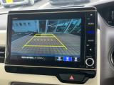 バックカメラ♪運転席から死角となりやすい部分も見えやすく車庫入れの苦手な方にも安心して駐車できます☆
