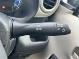 【 オートライト 】オートライトなのでライトの点け忘れを気にすることなく運転が出来ます。