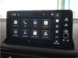 ◆Google マップ◆運転中も音声だけで安全に目的地設定ができます。交通状況の変化をリアルタイムに反映し、最適なルートをご案内します。