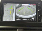 ナビのOPTボタンを二回押すことで運転席からの死角もカバーできます