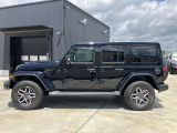 Jeep通はモデルコードで呼びます。Jeepには名前を変えずに進化してきたモデルはいくつもあります。その為、モデルはモデルコードによって呼び分けられています。