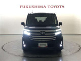 面を強調したグリルは、コンパクトカーでありながらも重厚感のある力強さが感じられます!エアロバンパーを標準装備!スタンスの良さも感じられます!