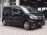 狭い道や駐車場でも扱いやすいサイズ感です。