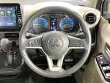 【ステアリングスイッチ】運転中、前方から目線をそらすことなく、オーディオ等の操作が可能な便利機能!安心&快適なドライブを演出してくれます♪