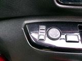 ドアミラーの鏡面の調節、格納は運転席からすべて操作できます!