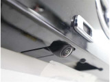 バックカメラが付いているので後方確認が非常にしやすいです。今や運転初心者も熟練者も必須装備!ついていて損はないですね♪