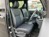 自動車保険も取り扱っておりますの無料で見積りをいたします♪ お客様のお話を伺い、お客様に合った的確なプランをご提案させて頂きます。