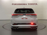 薄くてシャープなコンビネーションランプ!横一文字に光るラインはリヤビューを特徴的なものにしています!