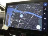 純正ナビを装備。タッチパネル式で使いやすく、お出かけもラクラクです。
