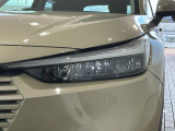 LEDヘッドライトは、点灯の瞬間から最大光量を発揮し、突然暗くなるトンネルなどでの安定感を高めます。