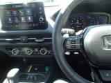 ステアリングスイッチでオーディオ各種操作が可能で、運転に集中できますので、安心・安全・快適なドライブをお楽しみいただけます