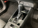 オートマチックシフトレバーは、手になじみ操作しやすい形状で安全運転にもつながります♪