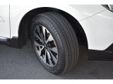 タイヤサイズは225/60R18です
