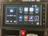 ディスプレイオーディオです。ナビゲーションは付いてございません。携帯電話を接続し地図を画面に表示する事が可能となります(対応機種に津、今してはスタッフまでお問合せ下さい)