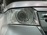 LEDヘッドライトは、点灯の瞬間から最大光量を発揮し、突然暗くなるトンネルなどでの安定感を高めます。