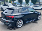 【GLIONグループ GSQUARE】の車輌をご覧頂き、誠にありがとうございます。お客様にピッタリなお車を弊社スタッフがご案内させて頂きます。