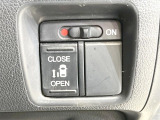 【パワースライドドア】スマートキーや運転席のスイッチでスライドドアの開閉が可能♪電動だから力を入れてドアを開ける必要が無く、小さいお子様でも、重い荷物を持っている時もラクに開け閉めできます♪