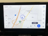 【10.5インチディスプレイオーディオ】各種オーディオ機能とスマホ連携機能を搭載。コネクティッドナビ対応。車載ナビ機能も搭載。機能の詳細につきましては、展示店舗までお尋ねください。